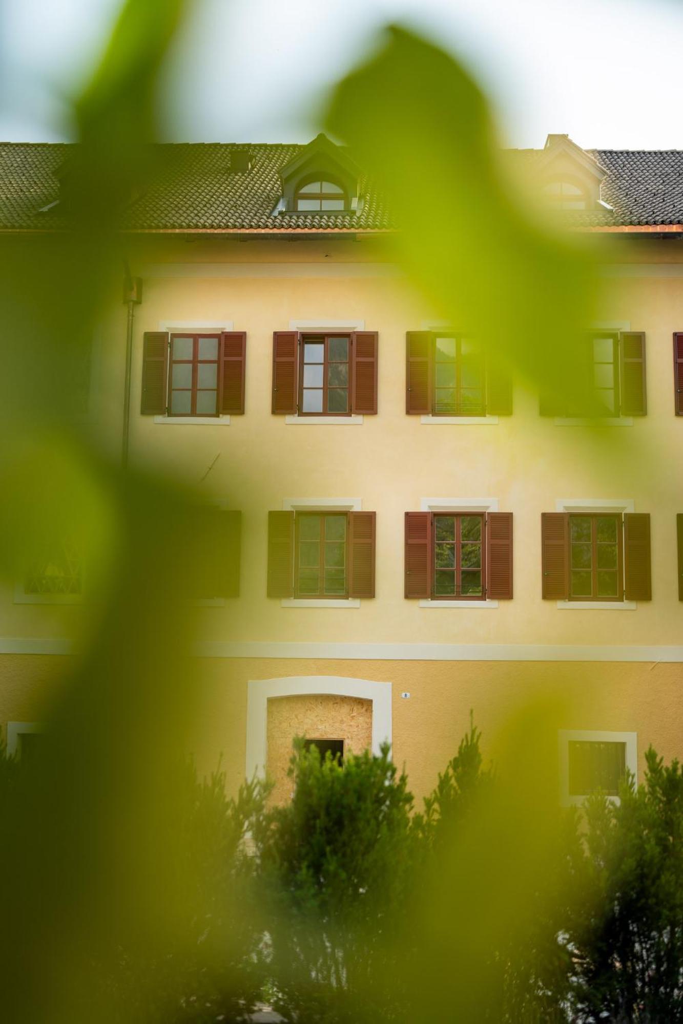 Castel Sallegg Suites Adults Only Caldaro Bagian luar foto
