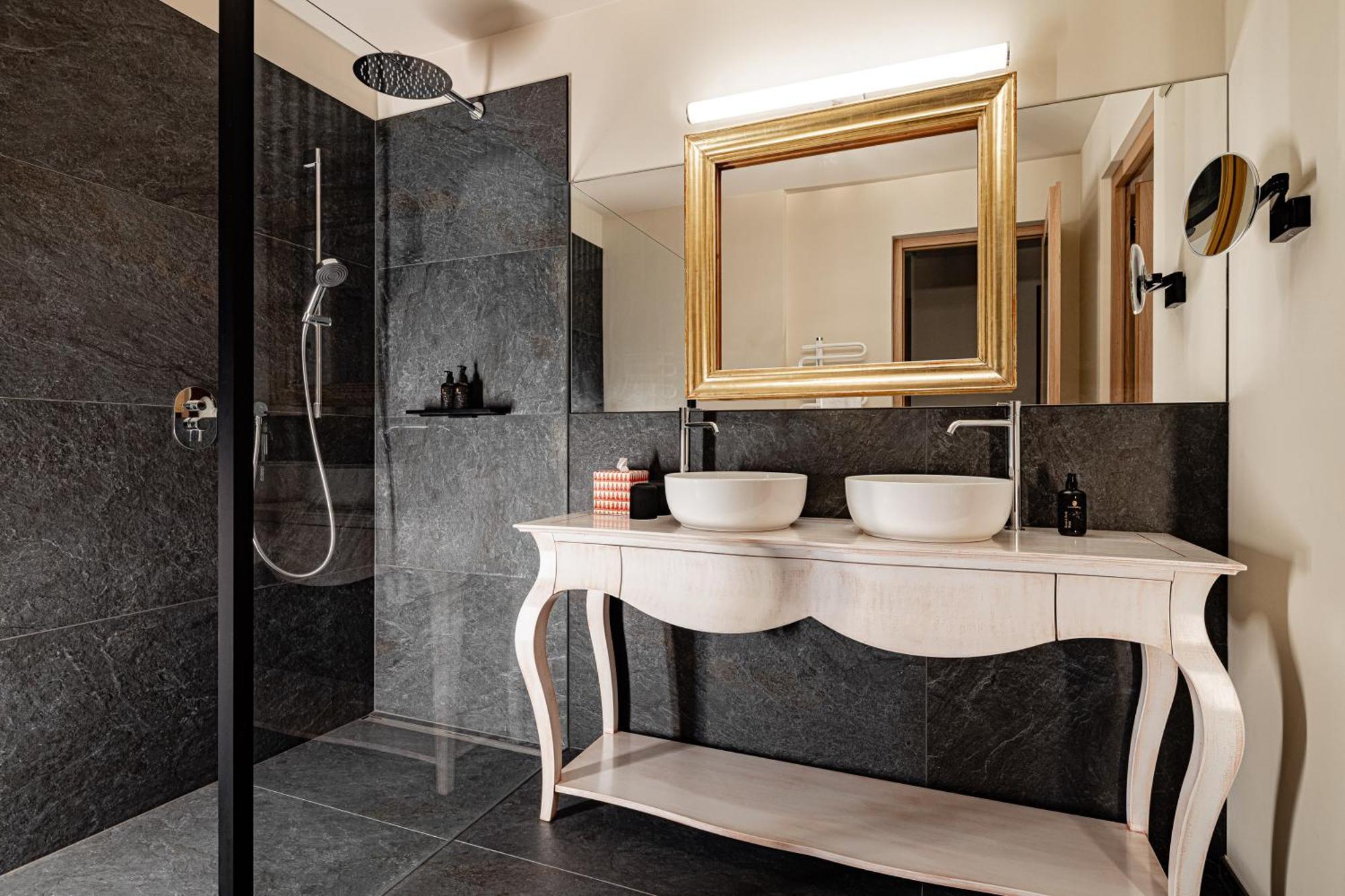 Castel Sallegg Suites Adults Only Caldaro Bagian luar foto