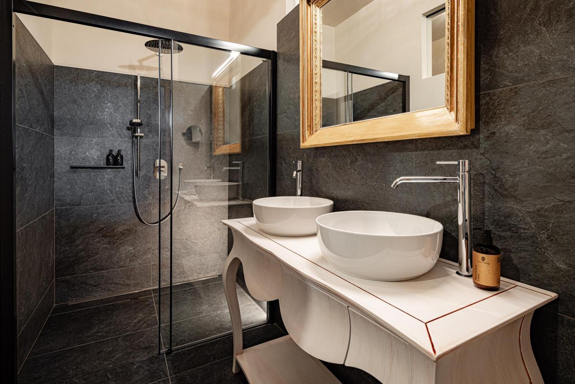 Castel Sallegg Suites Adults Only Caldaro Bagian luar foto