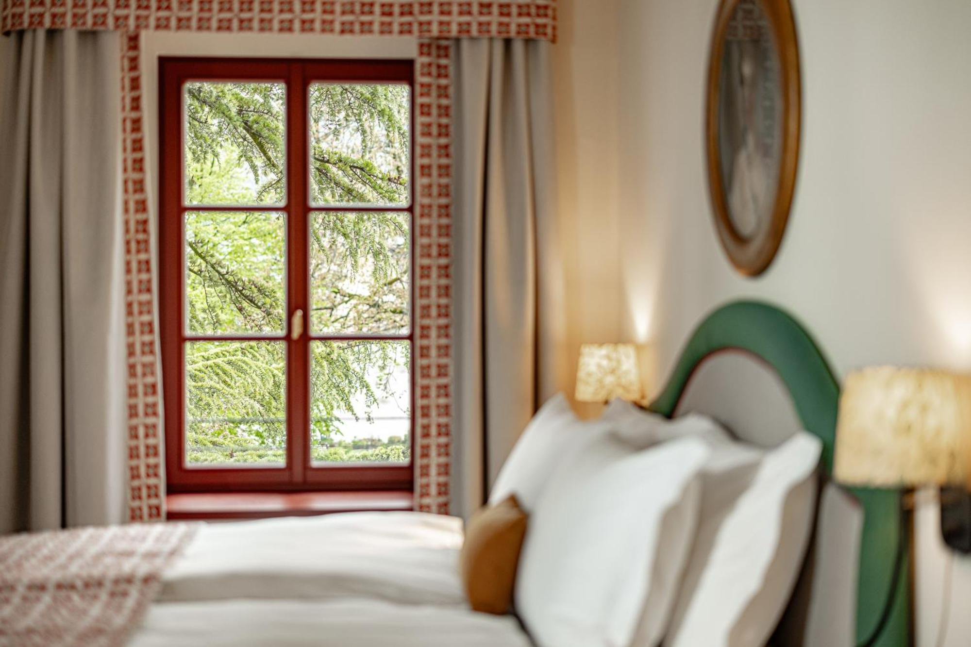 Castel Sallegg Suites Adults Only Caldaro Bagian luar foto